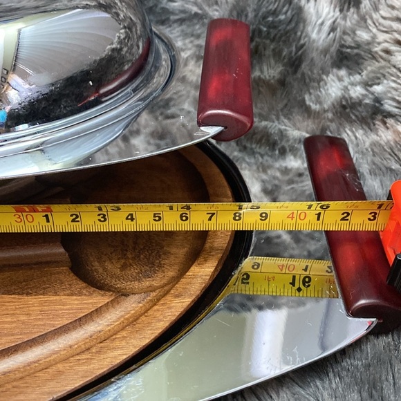 2 Vintage Chrome Serving
Trays made in Quebec - Picture 14 of 16